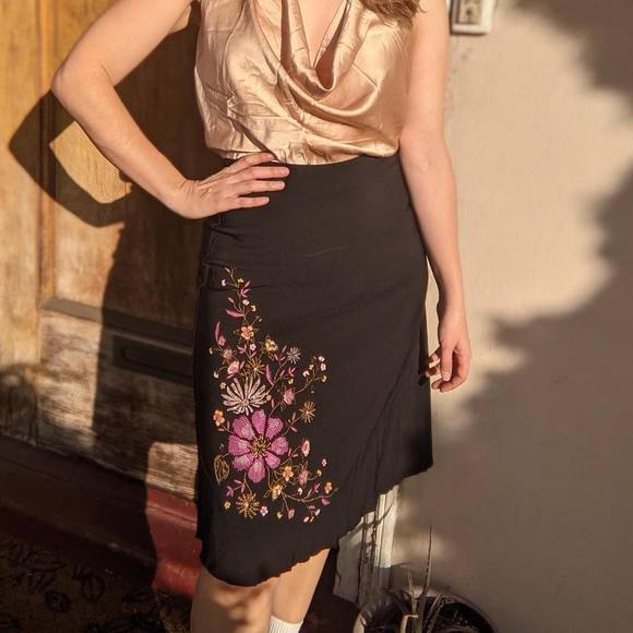 Y2K Embroidered Midi Skirt - Picture 3 of 6